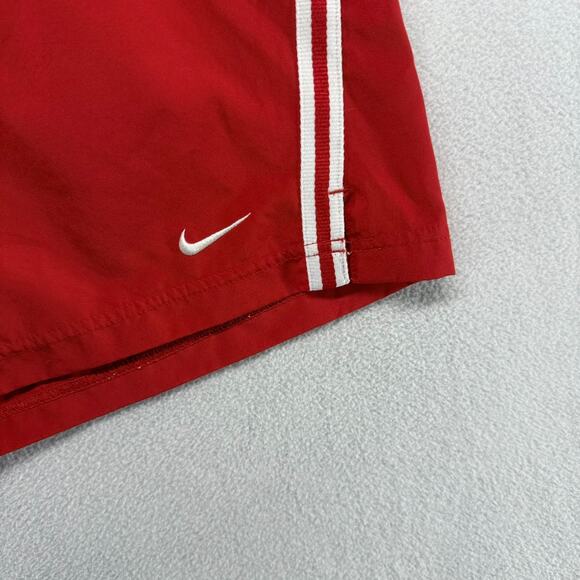 Vintage Nike Shorts Men's medium Red White Athletic Soccer Embroidered y2k 5" - Picture 2 of 9